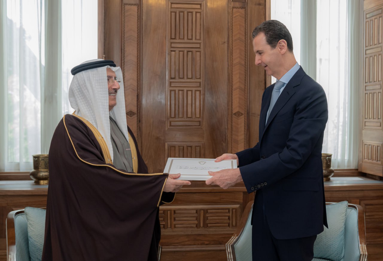 الرئيس الأسد يتسلم دعوة من ملك البحرين للمشاركة في القمة العربية الثالثة والثلاثين